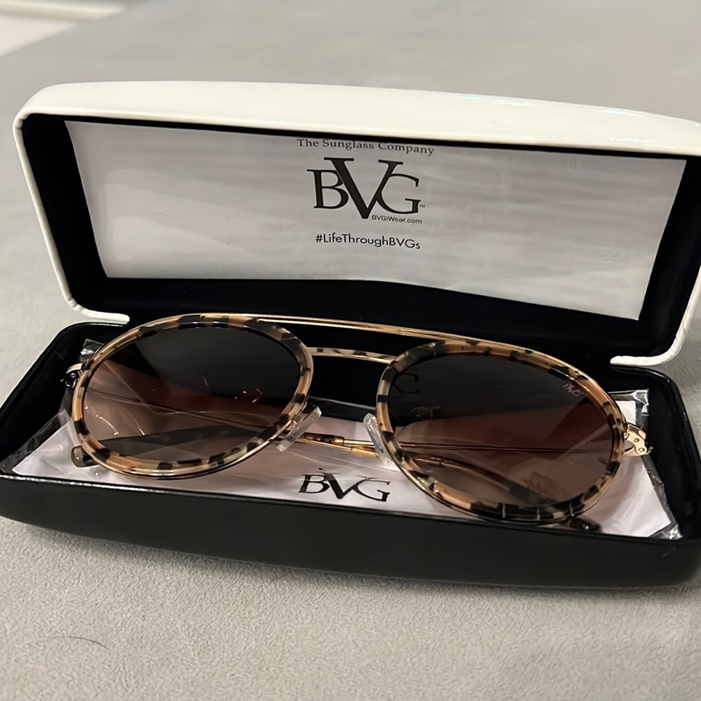 BVG sunglasses - Black Tortoise Gold - Women’s